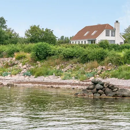 Sissela - 5m From The Sea By Interhome