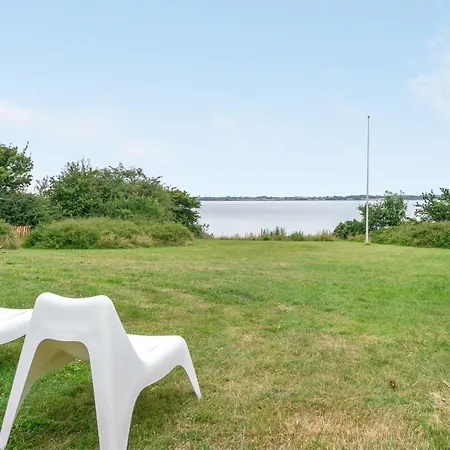 Sissela - 5m From The Sea By Interhome *