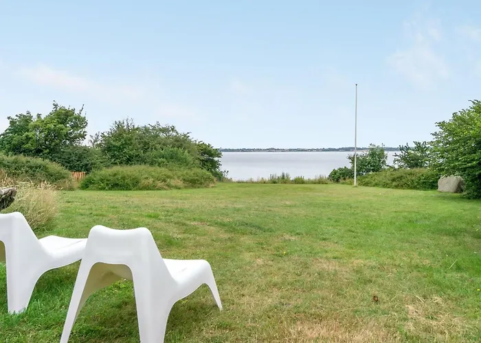 Sissela - 5m From The Sea By Interhome *